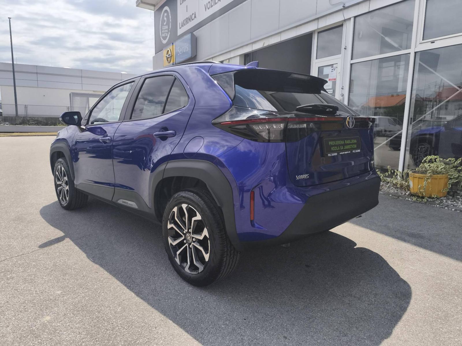 Toyota Yaris Cross Hibrid 1.5 Active 68kw - Full oprema!, fotografija 3