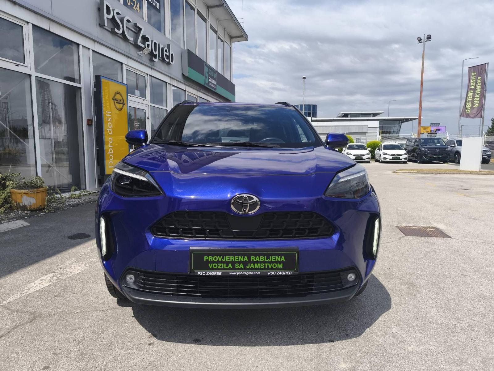 Toyota Yaris Cross Hibrid 1.5 Active 68kw - Full oprema!, fotografija 8