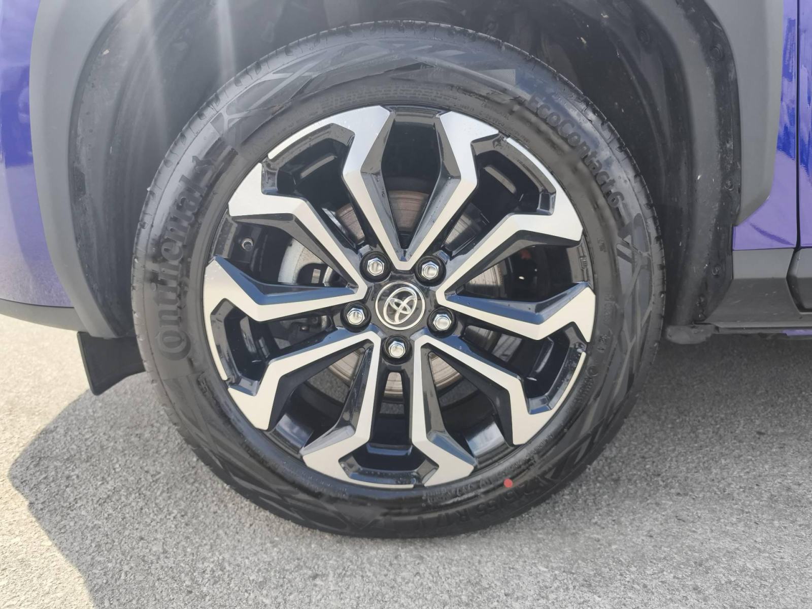 Toyota Yaris Cross Hibrid 1.5 Active 68kw - Full oprema!, fotografija 9