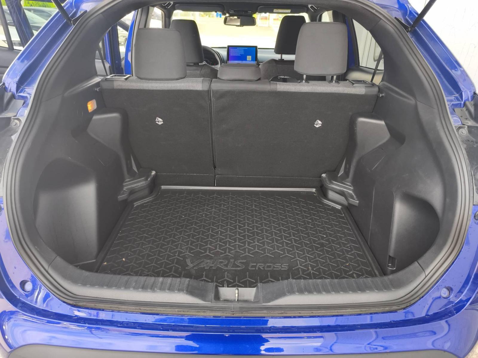 Toyota Yaris Cross Hibrid 1.5 Active 68kw - Full oprema!, fotografija 12