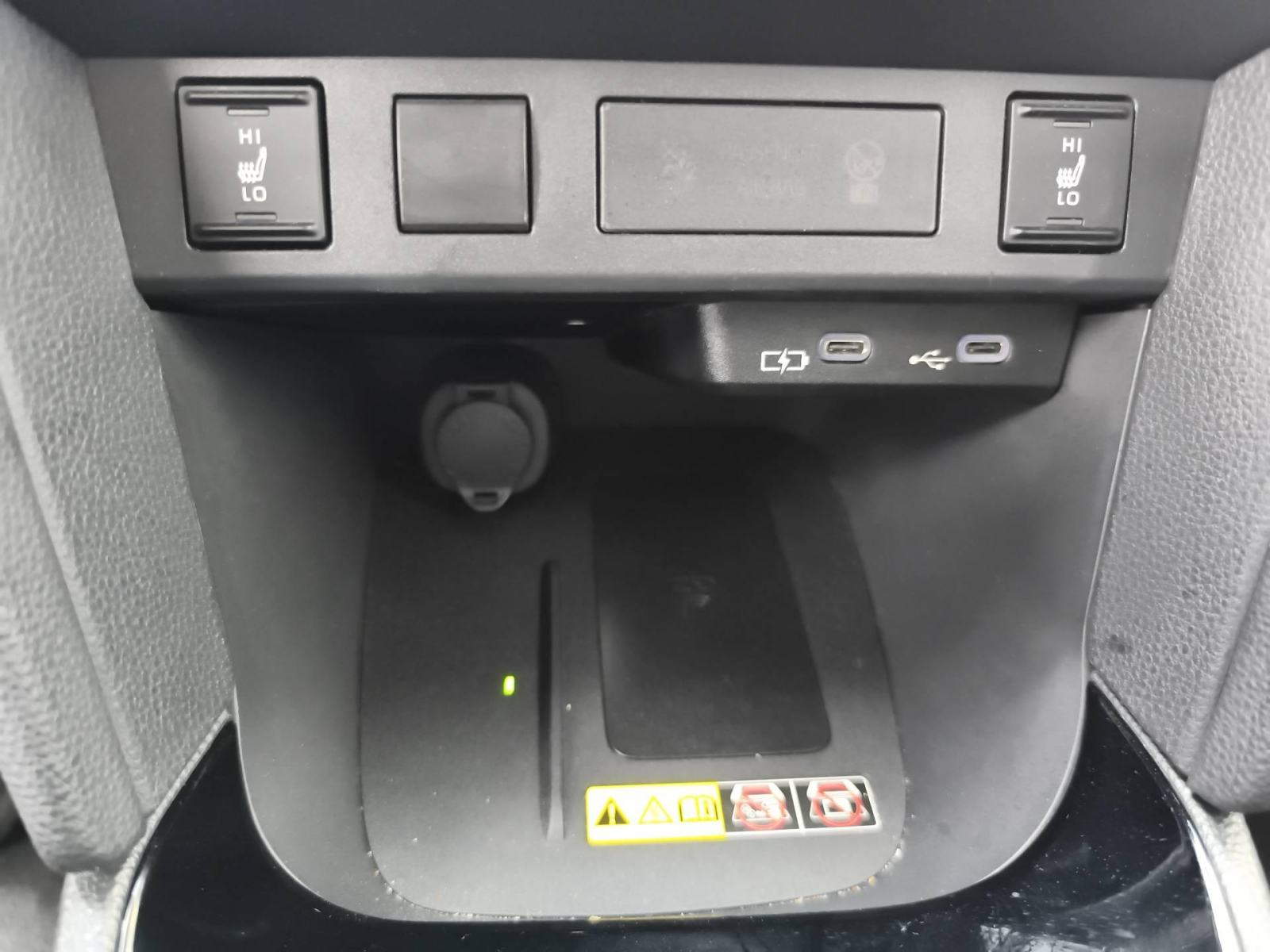 Toyota Yaris Cross Hibrid 1.5 Active 68kw - Full oprema!, fotografija 17