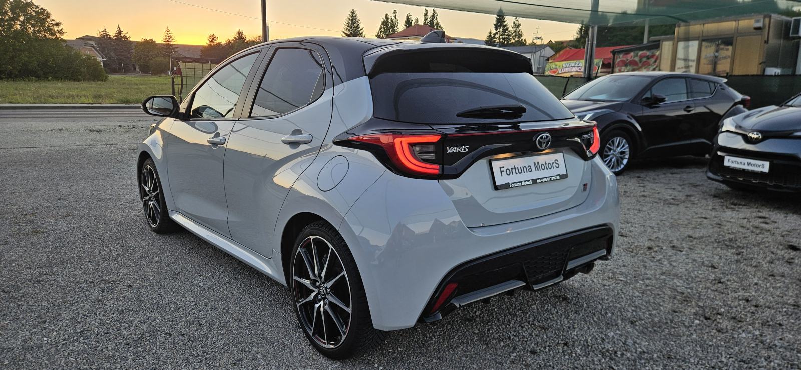 Toyota Yaris GR Sport 1,5 HYBRID 85kWt * KAMERA * Android * Apple, fotografija 7