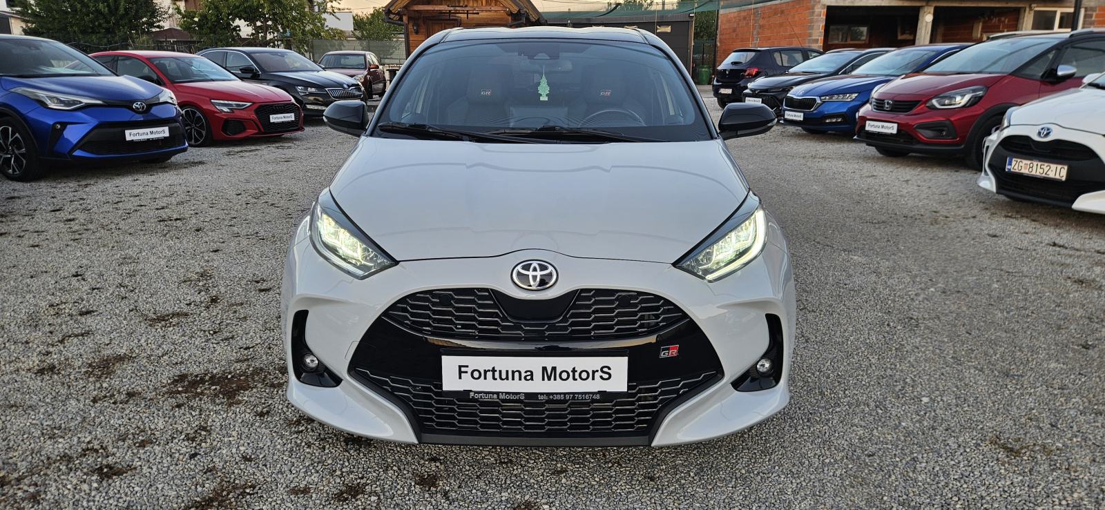 Toyota Yaris GR Sport 1,5 HYBRID 85kWt * KAMERA * Android * Apple, fotografija 2