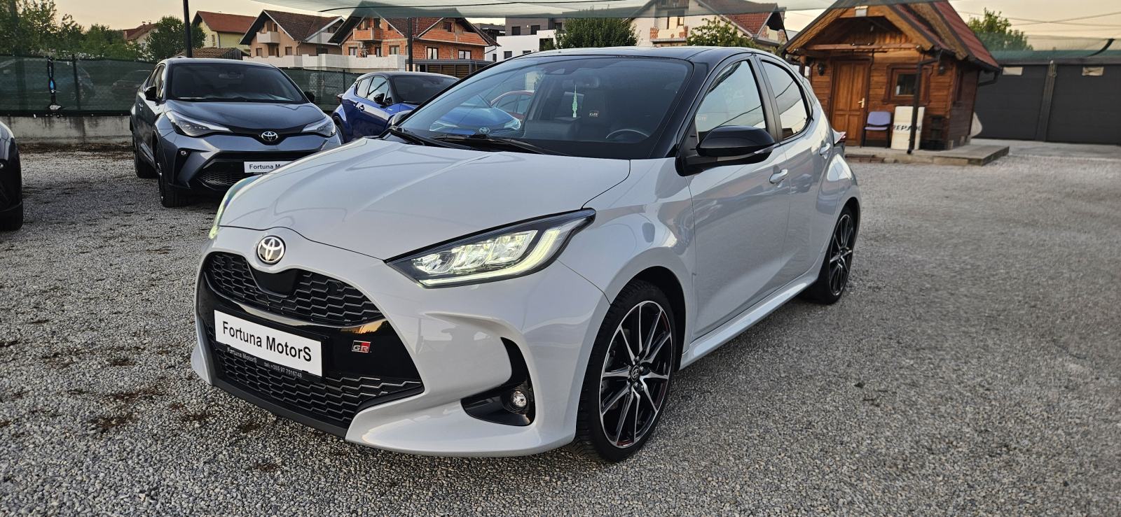 Toyota Yaris GR Sport 1,5 HYBRID 85kWt * KAMERA * Android * Apple, fotografija 1