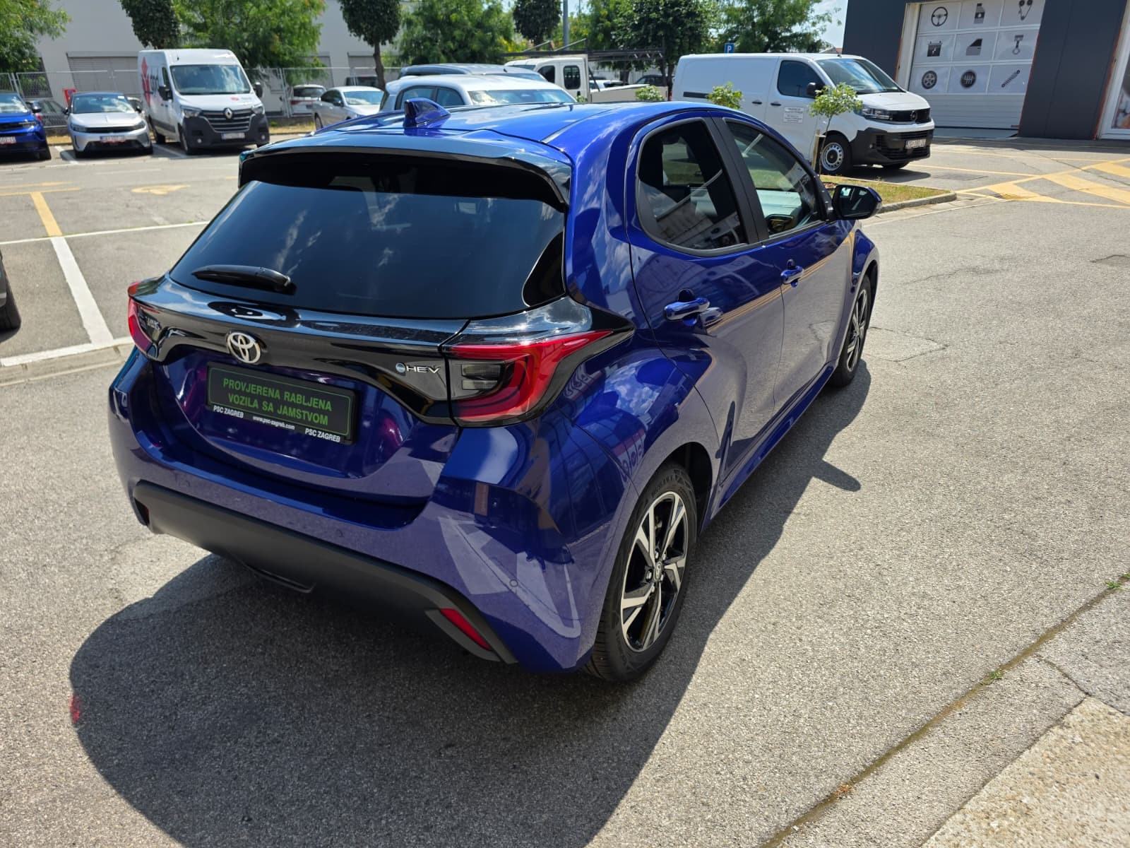 Toyota Yaris Hybrid 1.5 Active Drive 68kW - Provjerena rabljena vozila, fotografija 5