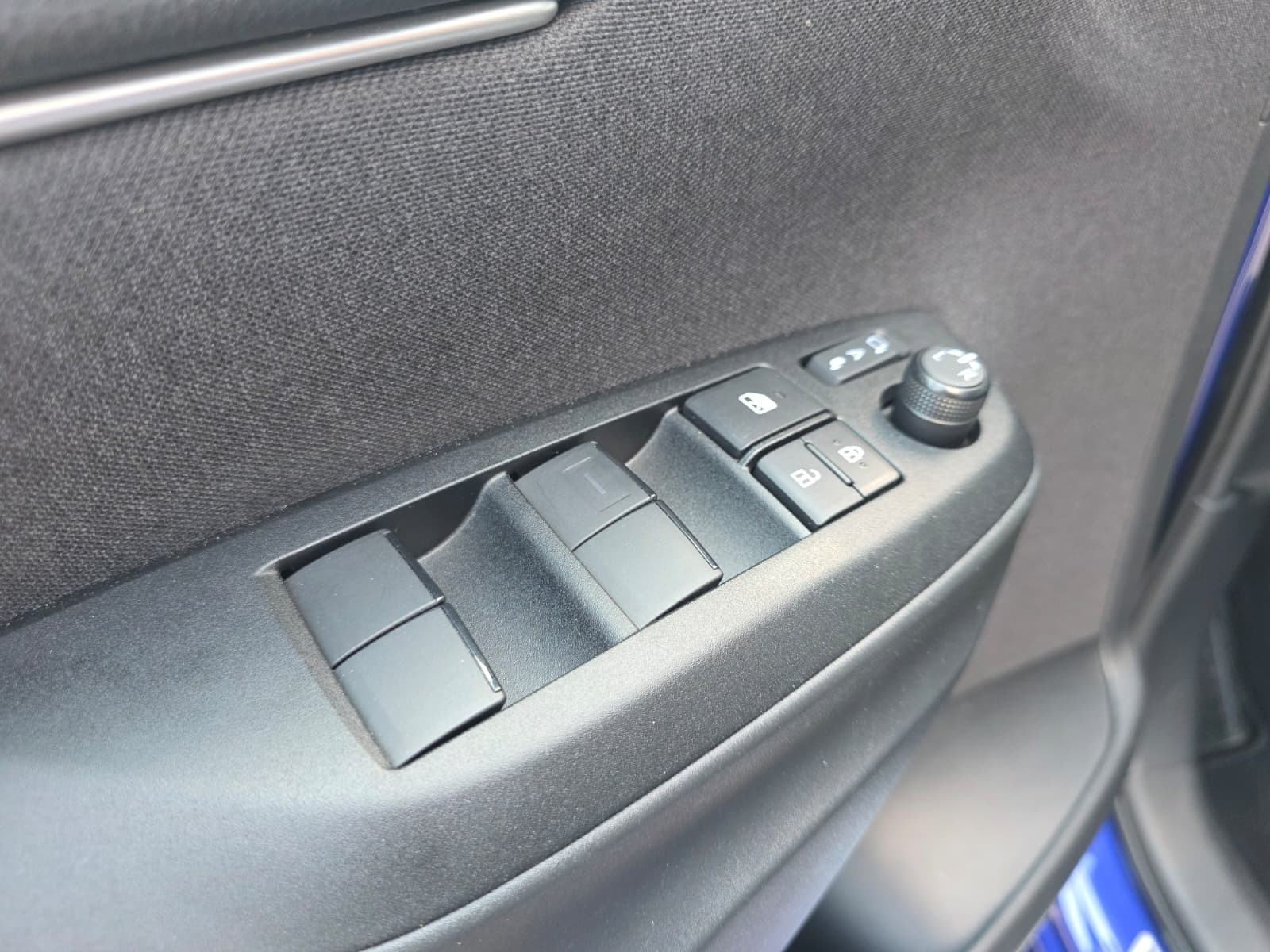 Toyota Yaris Hybrid 1.5 Active Drive 68kW - Provjerena rabljena vozila, fotografija 18