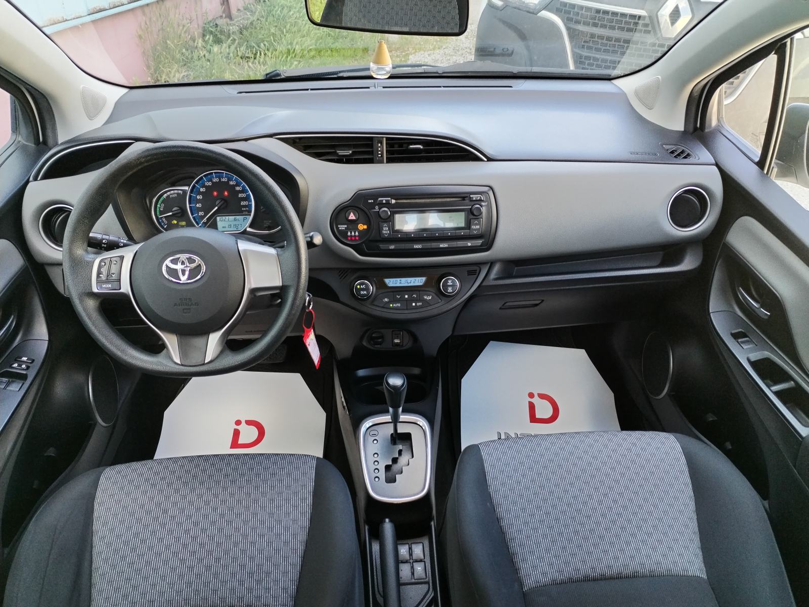 TOYOTA YARIS HYBRID 1.5 AT, HR AUTO, SERVISNA, U SUSTAVU PDV-a !!, fotografija 9