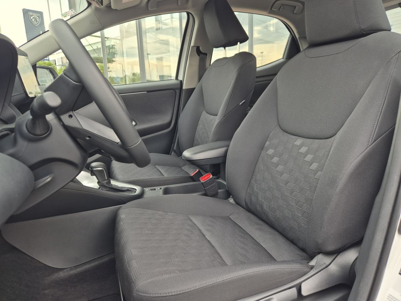 Toyota Yaris Hybrid 1,5 VVT-i 68 kW Luna Aut., fotografija 9
