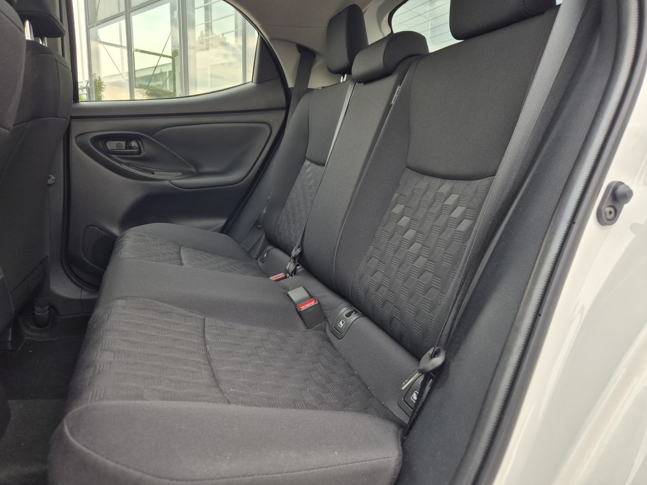 Toyota Yaris Hybrid 1,5 VVT-i 68 kW Luna Aut., fotografija 10