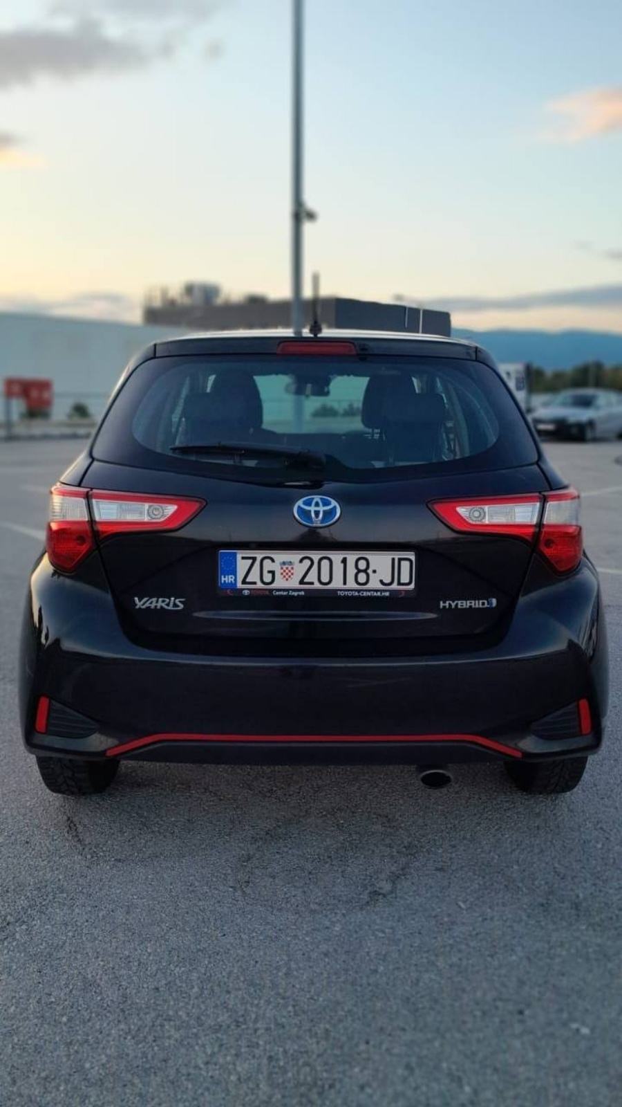 Toyota Yaris Hybrid 1,5 VVT-i automatik DTEAM, fotografija 6