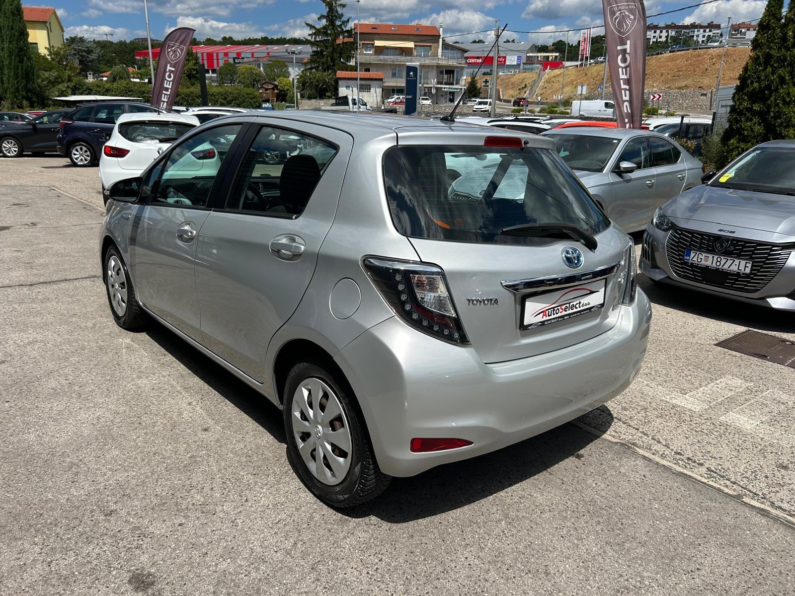 Toyota Yaris HYBRID - 100.000KM - 2013 - SERVIS - GARANCIJA - REG 1G!, fotografija 5