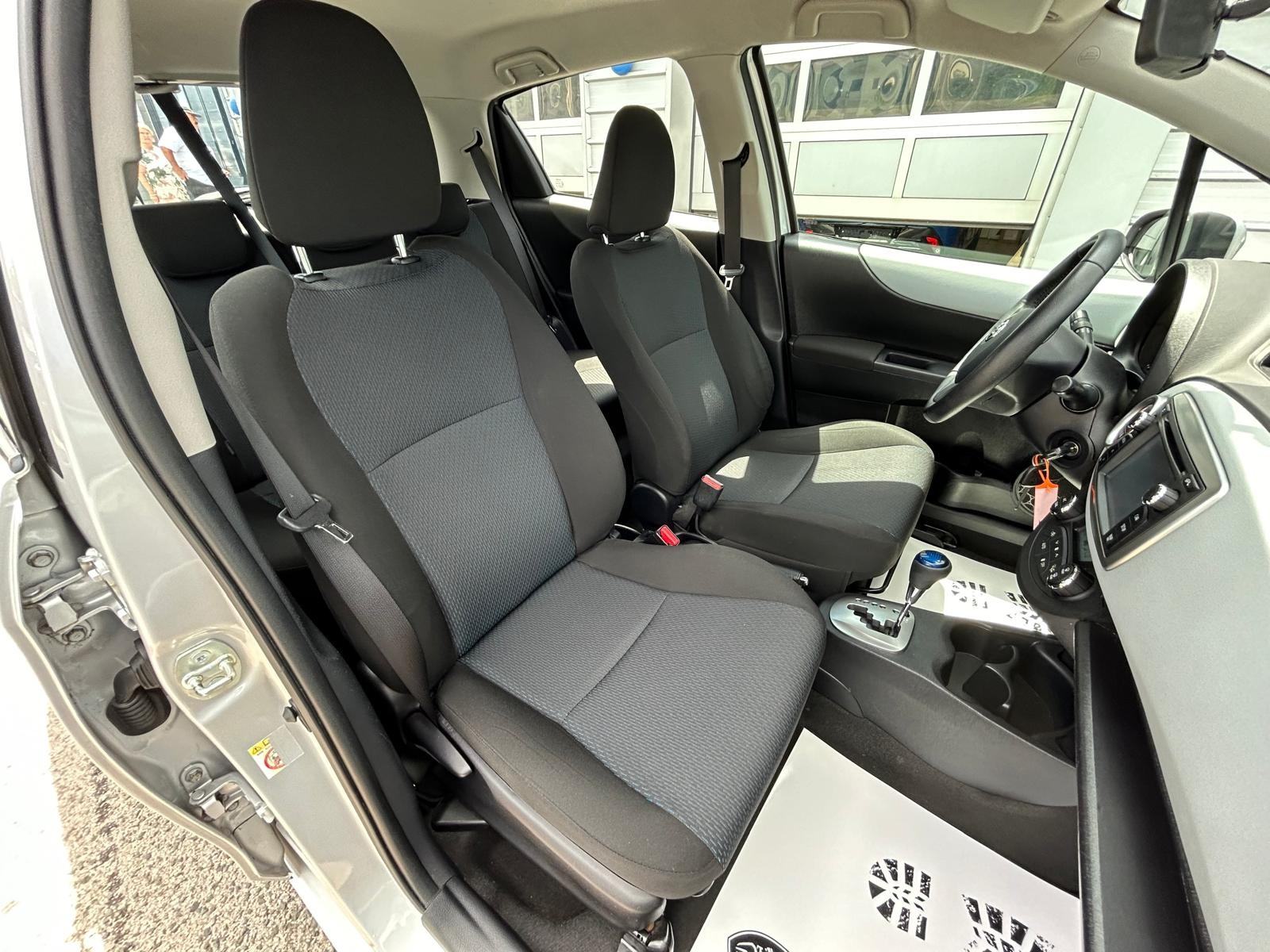Toyota Yaris HYBRID - 100.000KM - 2013 - SERVIS - GARANCIJA - REG 1G!, fotografija 12
