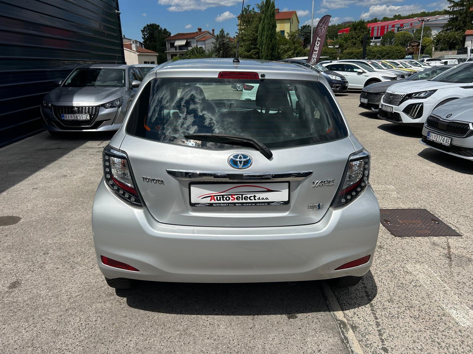 Toyota Yaris HYBRID - 100.000KM - 2013 - SERVIS - GARANCIJA - REG 1G!, fotografija 6