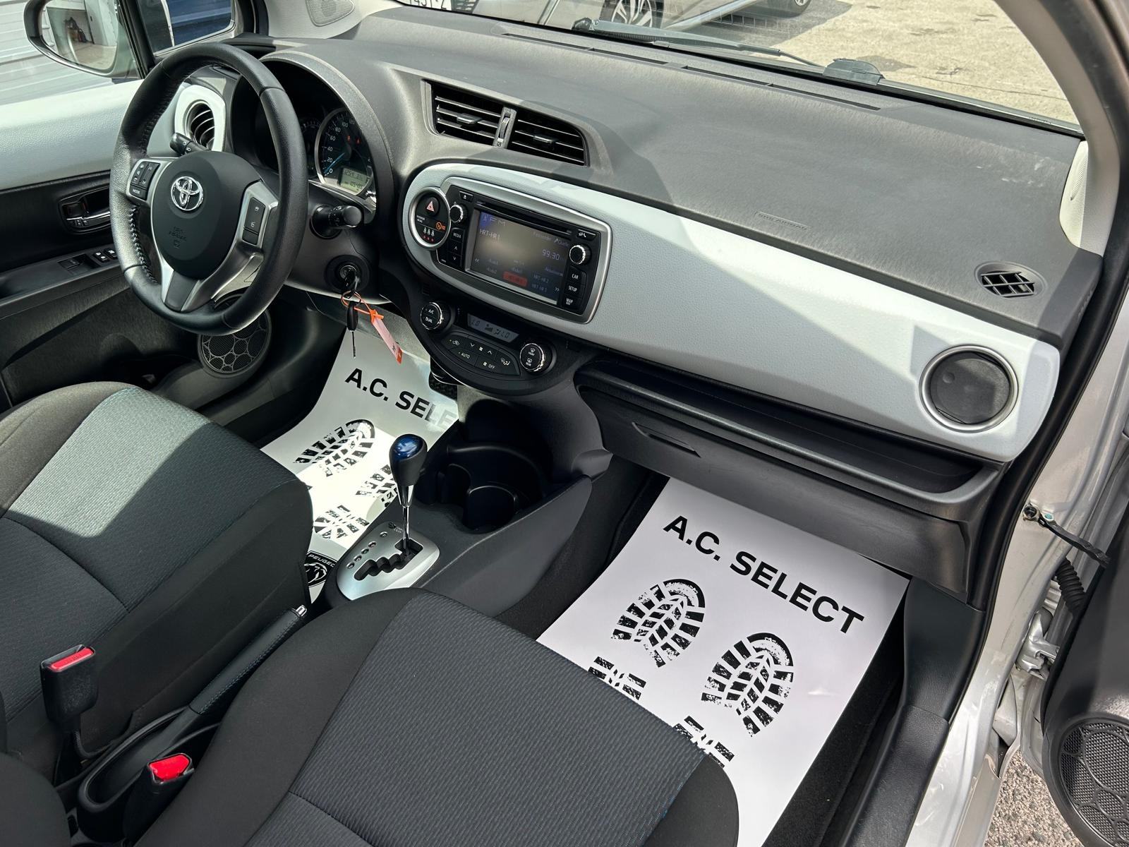 Toyota Yaris HYBRID - 100.000KM - 2013 - SERVIS - GARANCIJA - REG 1G!, fotografija 15