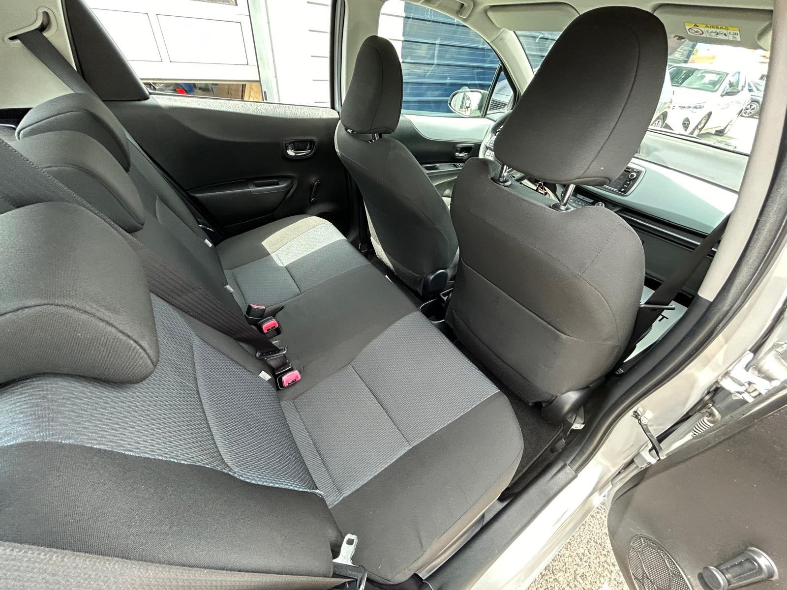 Toyota Yaris HYBRID - 100.000KM - 2013 - SERVIS - GARANCIJA - REG 1G!, fotografija 13