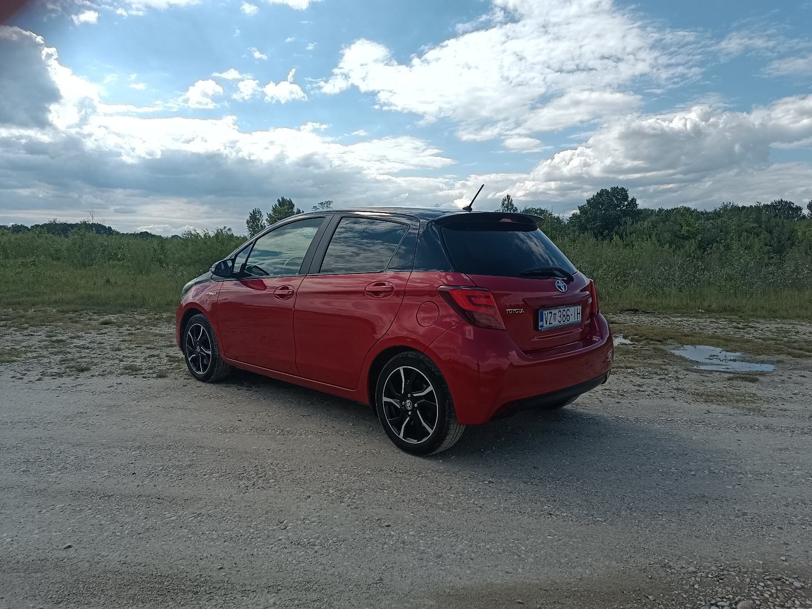 Toyota Yaris Hybrid (pod garancijom), fotografija 3
