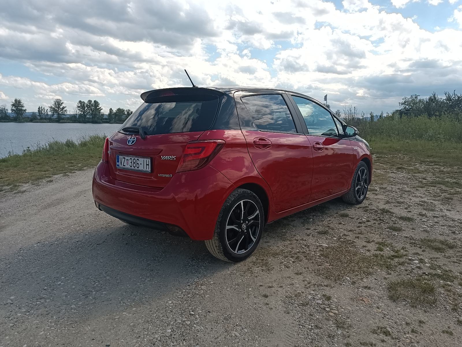Toyota Yaris Hybrid (pod garancijom), fotografija 4