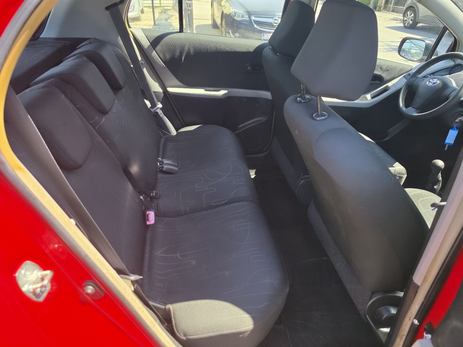 Toyota Yaris VVT-i // REG 1 GOD // TOP STANJE // 5 VRATA //, fotografija 17