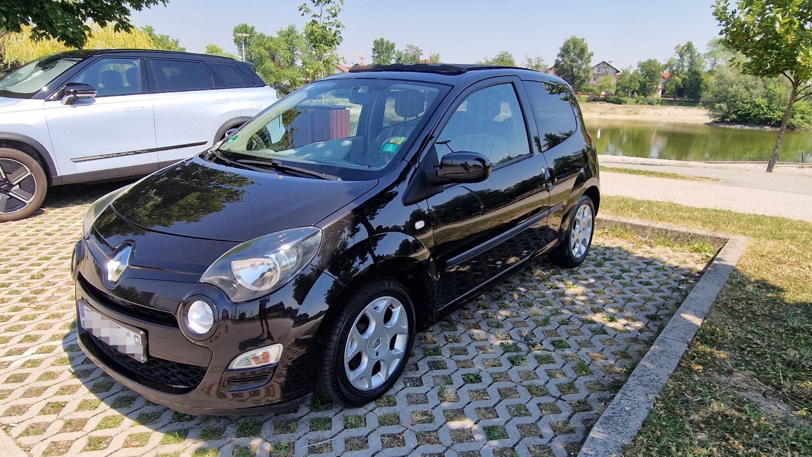 Twingo 1,2 16V pomicni krov,1 VLASNIK:LJETNA RASPRODAJA SAMO 3950 EURA, fotografija 7
