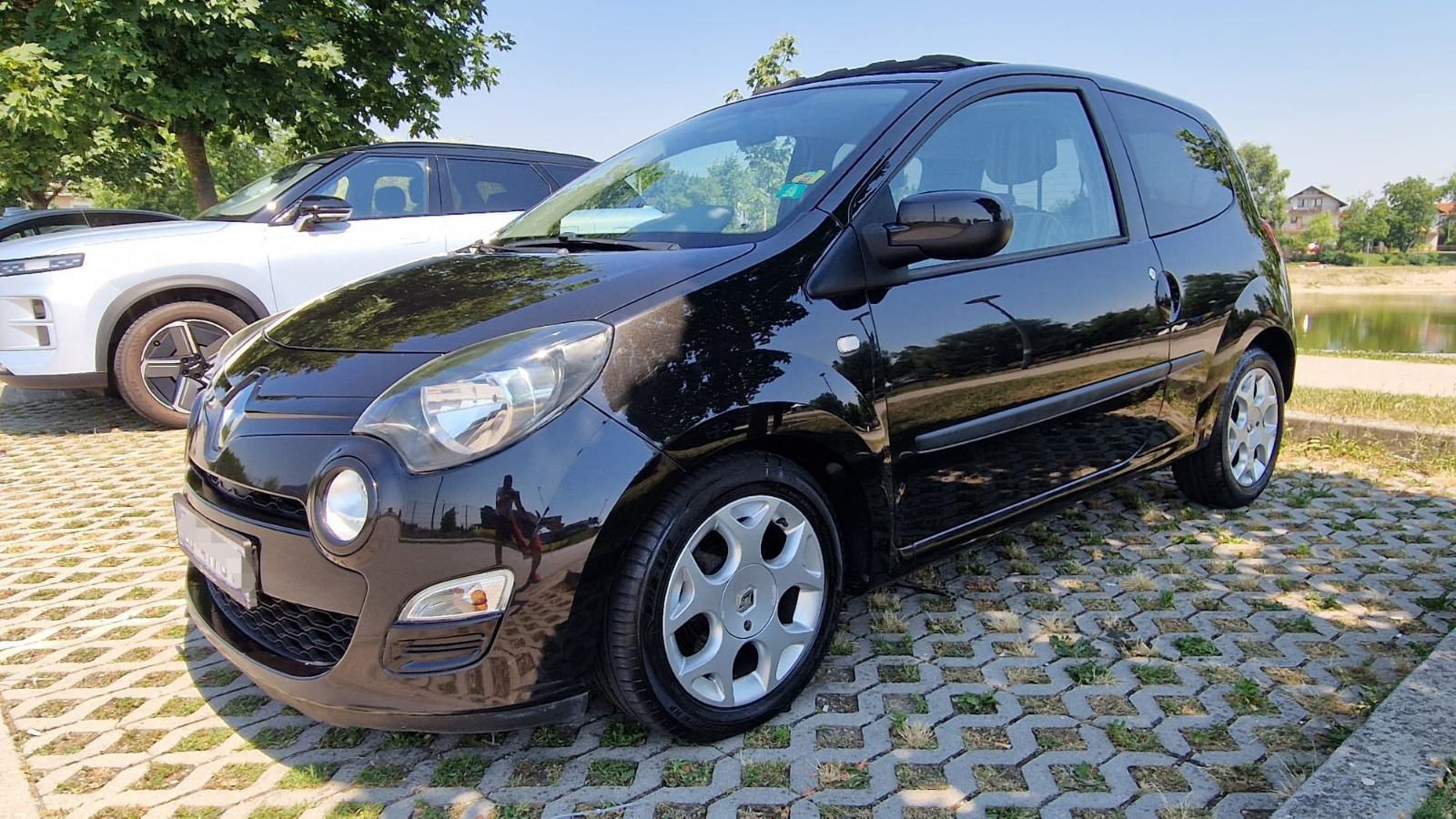 Twingo 1,2 16V pomicni krov,1 VLASNIK:LJETNA RASPRODAJA SAMO 3950 EURA, fotografija 4
