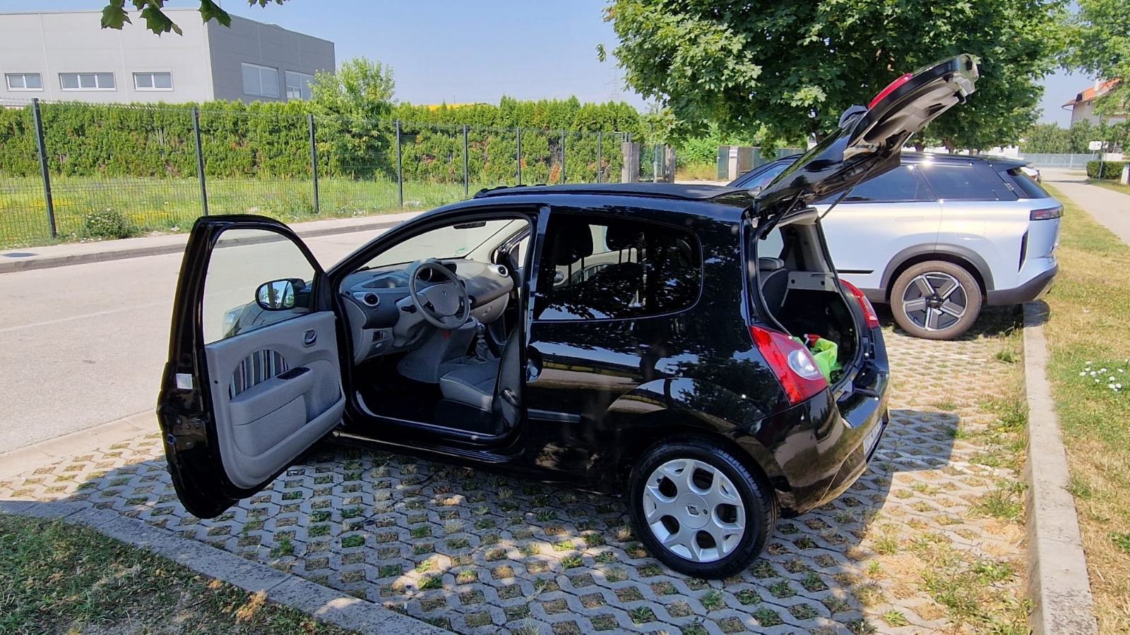 Twingo 1,2 16V pomicni krov,1 VLASNIK:LJETNA RASPRODAJA SAMO 3950 EURA, fotografija 13