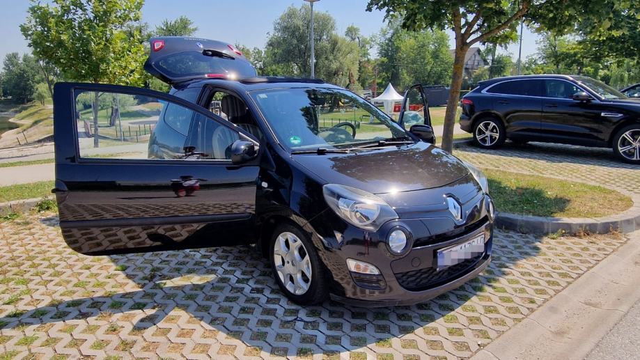 Twingo 1,2 16V - Klima, 2014 GODINA SA FULL OPREMOM SAMO 3.950 Eura, fotografija 9