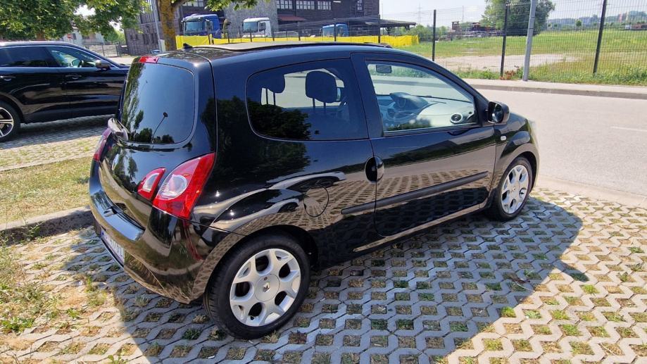Twingo 1,2 16V - Klima, 2014 GODINA SA FULL OPREMOM SAMO 3.950 Eura, fotografija 6