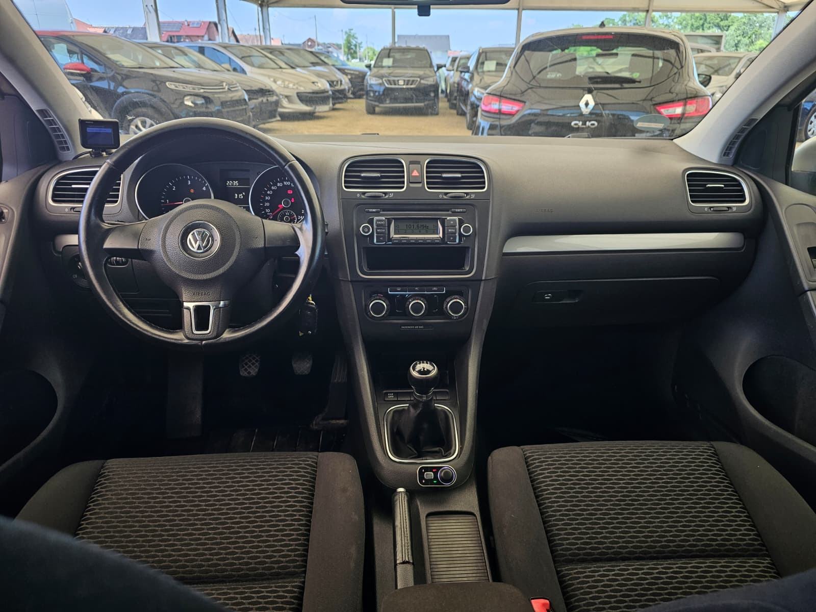 Volkswagen Golf 1.6 TDI 77 kW - oštećeno vozilo. DOSTAVA GRATIS!!!, fotografija 13