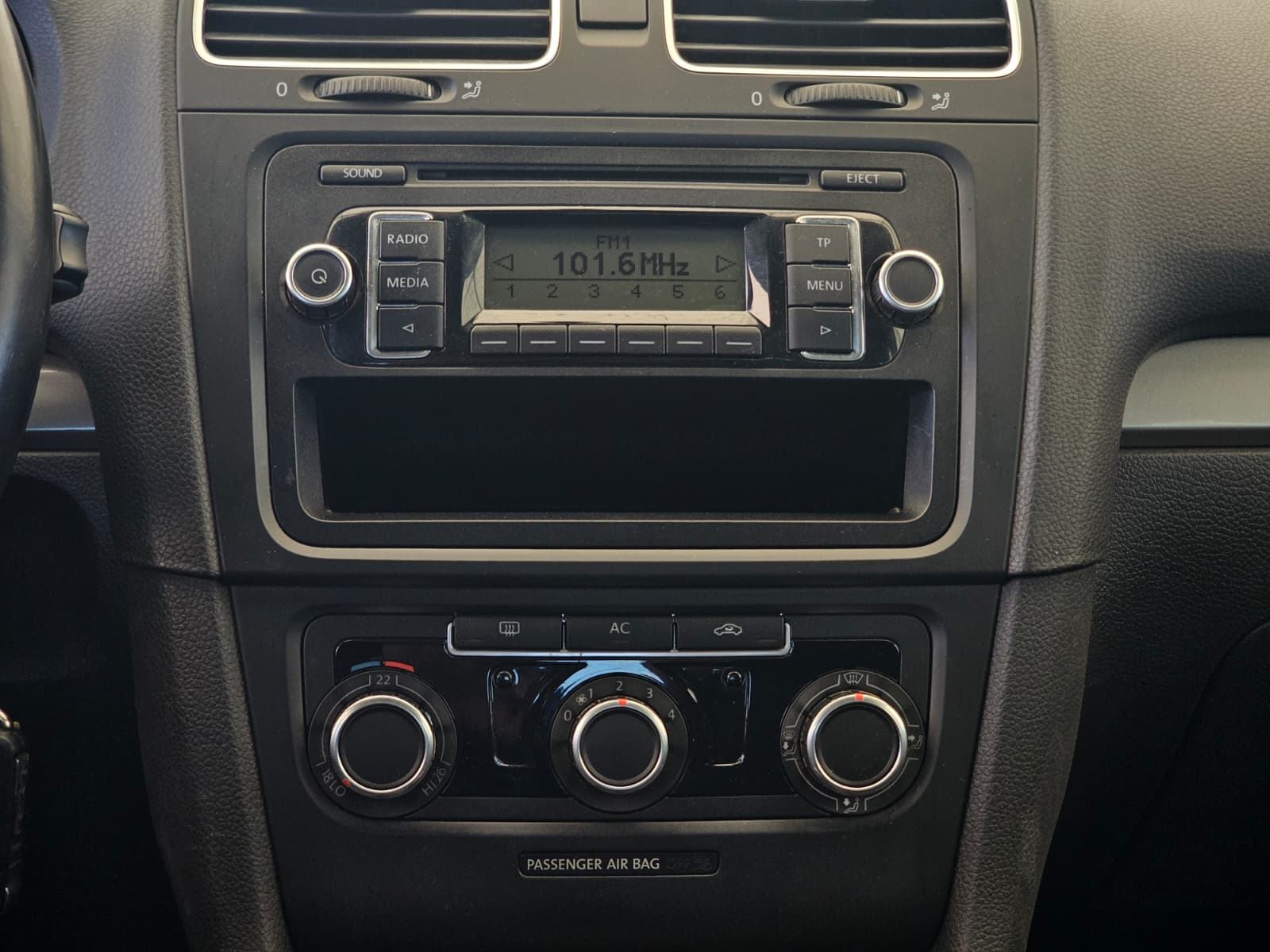 Volkswagen Golf 1.6 TDI 77 kW - oštećeno vozilo. DOSTAVA GRATIS!!!, fotografija 17