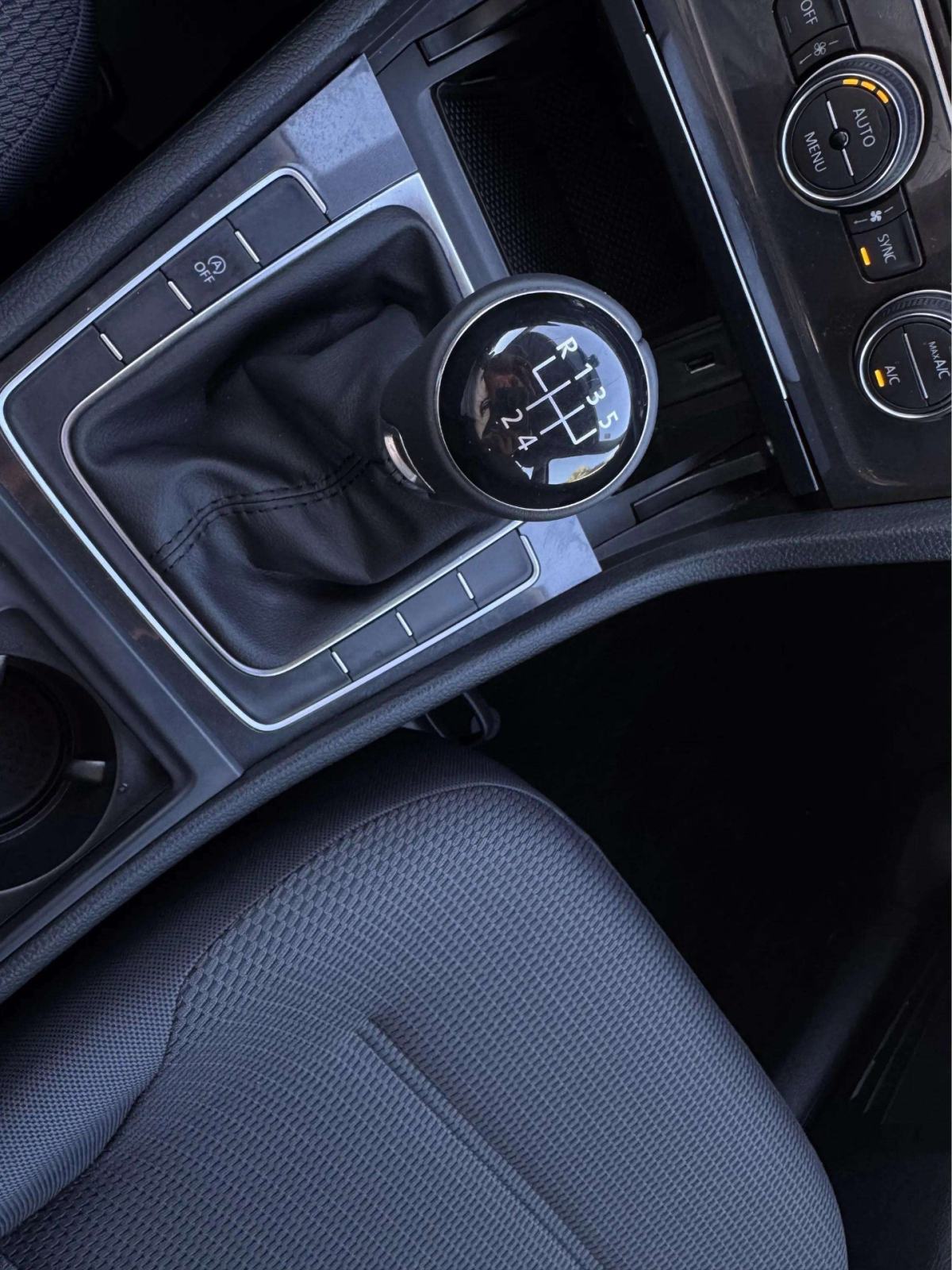 Volkswagen Golf 1,6 TDI Comfort, fotografija 17