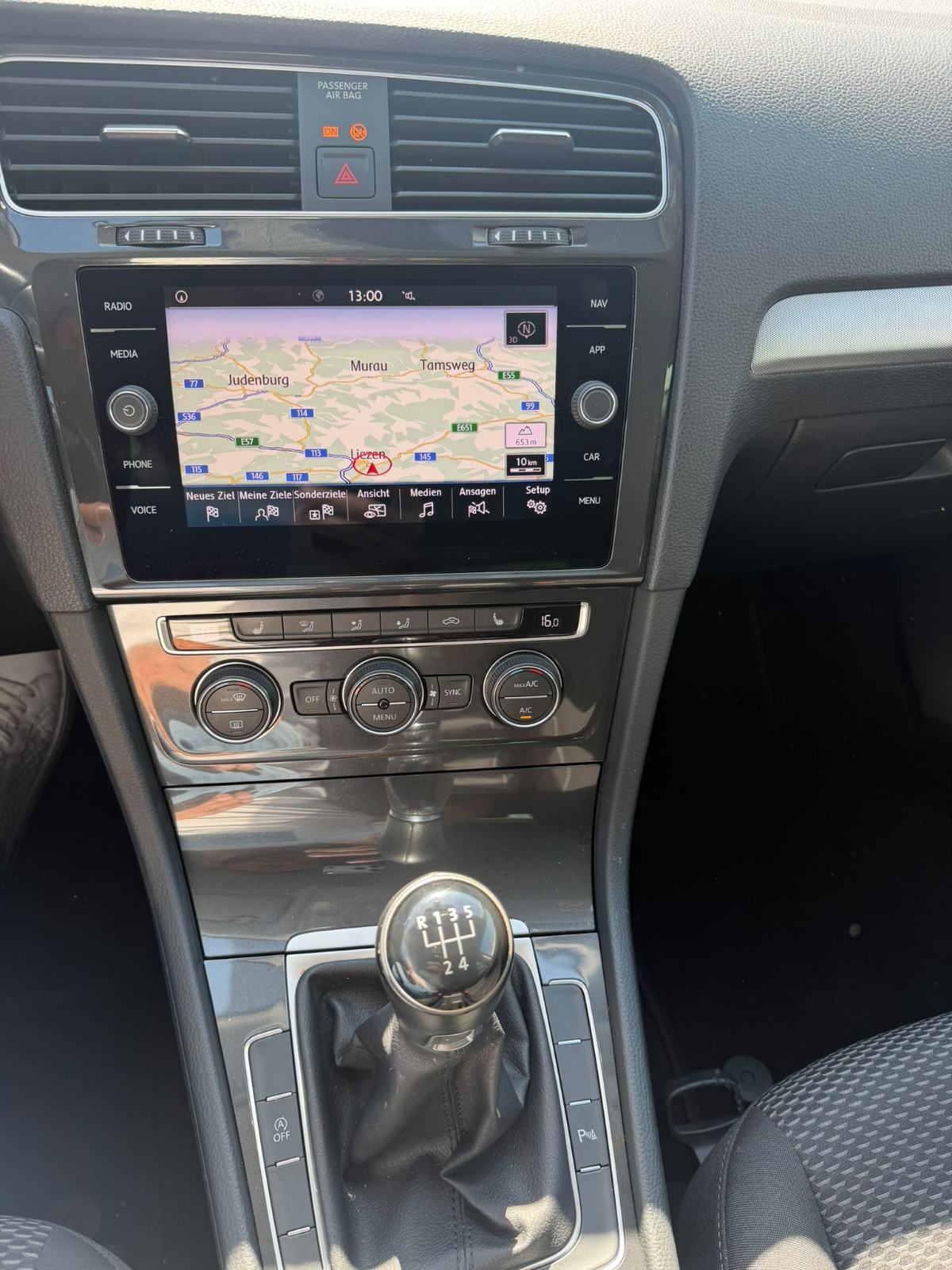 VOLKSWAGEN GOLF VII 1.6 TDI COMFORTLINE - BOGATA OPREMA - TOP STANJE, fotografija 9