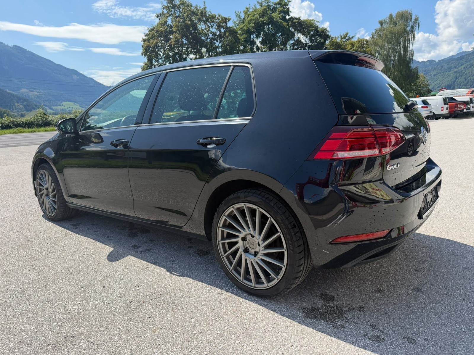 VOLKSWAGEN GOLF VII 1.6 TDI COMFORTLINE - BOGATA OPREMA - TOP STANJE, fotografija 5