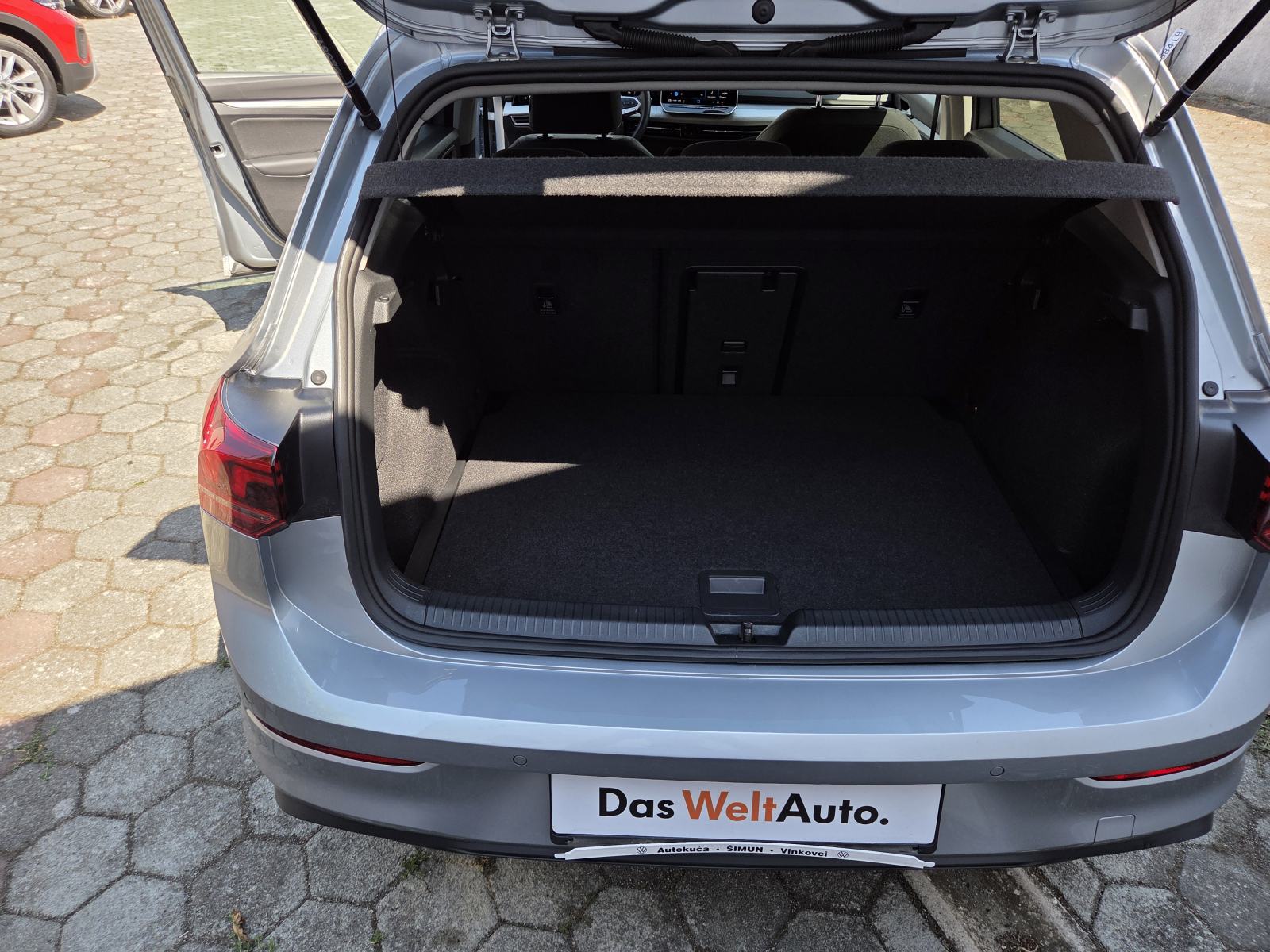 Volkswagen GOLF 8 1.5 TSI Life Plus, fotografija 11