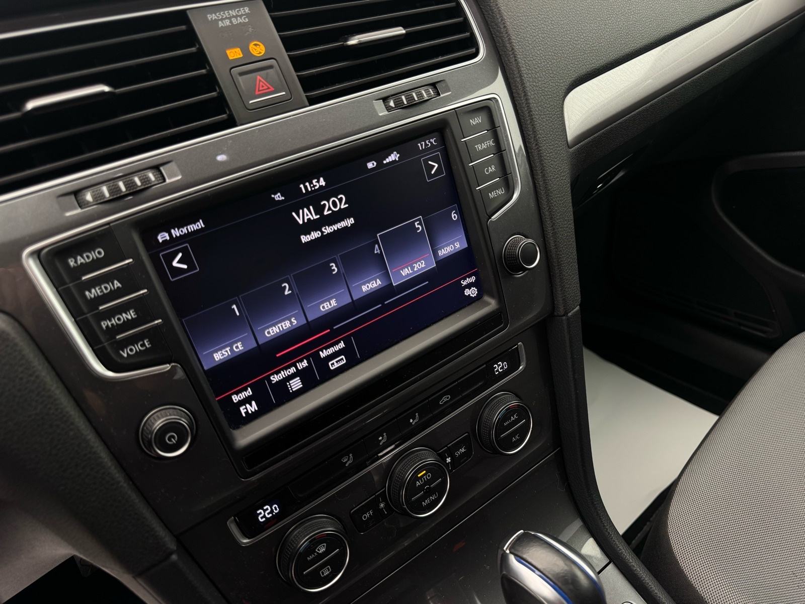 Volkswagen Golf E GOLF - SAMO 78.000 KM - NAVI - ODLIČEN..., fotografija 13