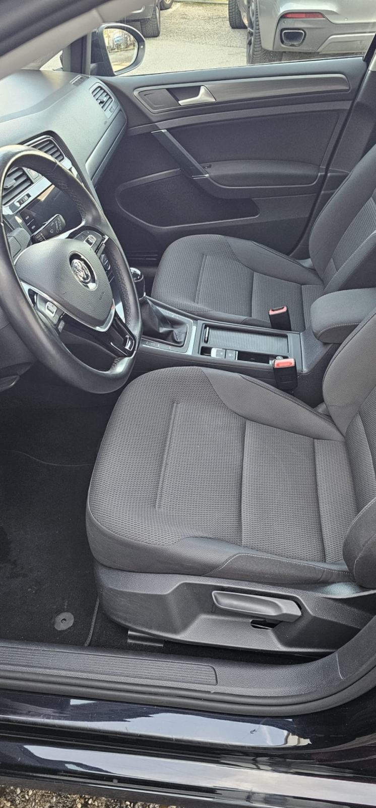 Volkswagen Golf Golf 1,6 TDI BMT,133000 km,1 GOD.REG. SERVIS NAPRAVLJE, fotografija 8