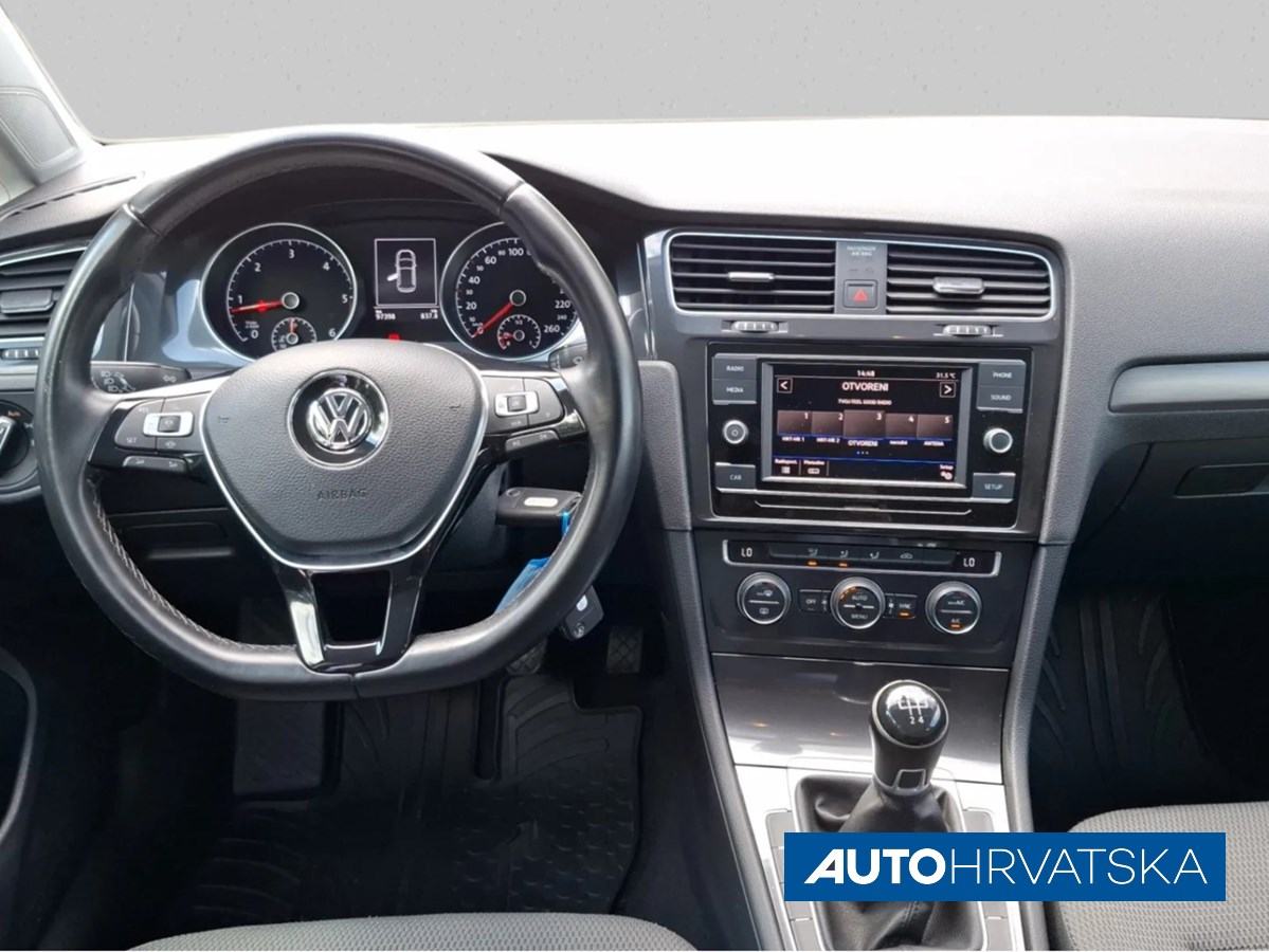 VOLKSWAGEN GOLF VII 1.6 TDI COMFORTLINE, 15.990,00 €, fotografija 9