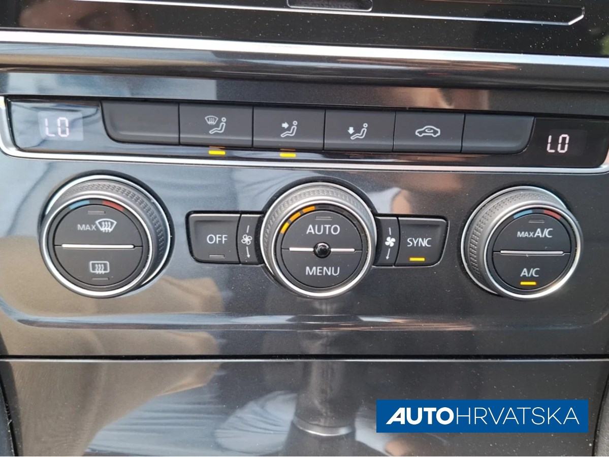 VOLKSWAGEN GOLF VII 1.6 TDI COMFORTLINE, 15.990,00 €, fotografija 16