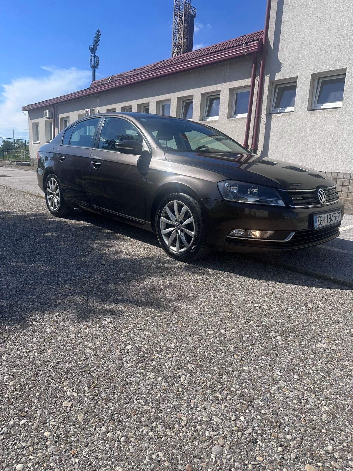 Volkswagen Passat 1.6 TDI | 2013. | Limuzina | Registriran, fotografija 2