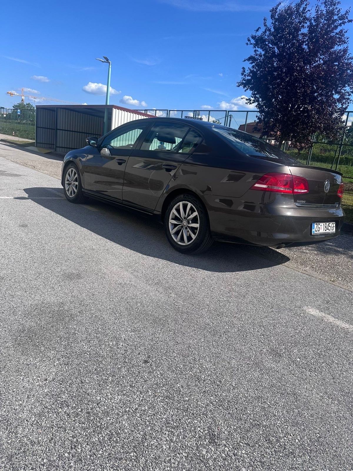 Volkswagen Passat 1.6 TDI | 2013. | Limuzina | Registriran, fotografija 4