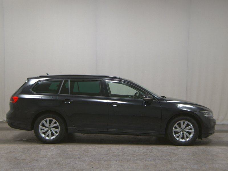 Volkswagen Passat 2.0 TDI automatik • ACC • Full LED, fotografija 1