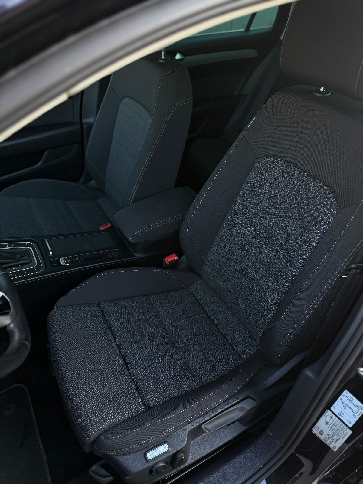 Volkswagen Passat 2.0 TDI DSG 2022 • 106.000 km • Jamstvo 12 mj, fotografija 6