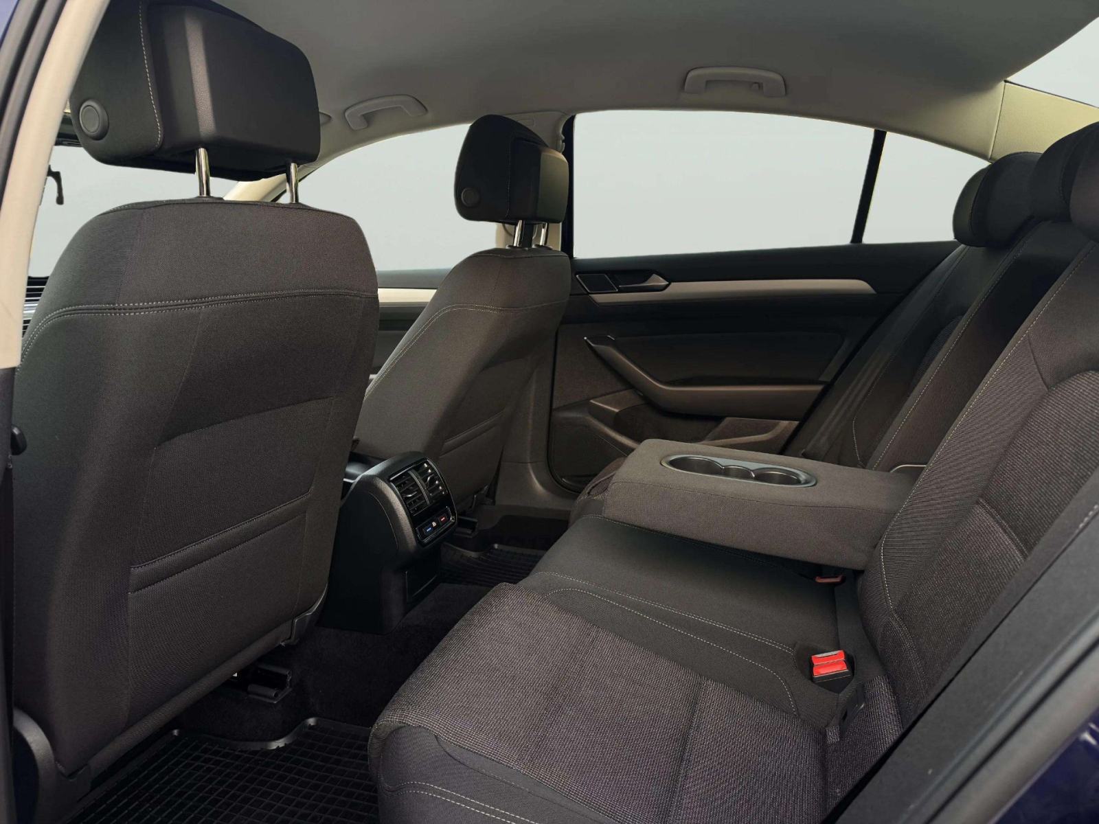Volkswagen Passat 2,0 TDI DSG COMFORTLINE, fotografija 12
