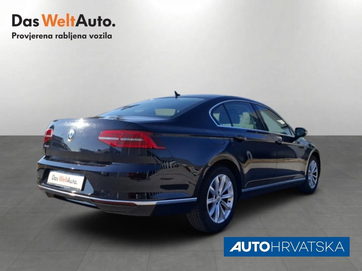 VOLKSWAGEN PASSAT 2.0 TDI Highline - JAMSTVO 15 MJESECI, 16.990,00 €, fotografija 5