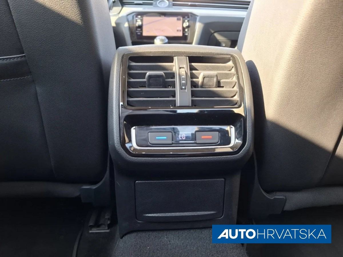 VOLKSWAGEN PASSAT 2.0 TDI Highline - JAMSTVO 15 MJESECI, 16.990,00 €, fotografija 14