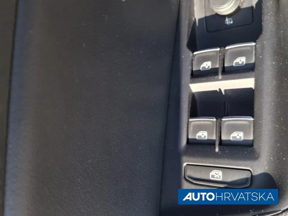 VOLKSWAGEN PASSAT 2.0 TDI Highline - JAMSTVO 15 MJESECI, 16.990,00 €, fotografija 15