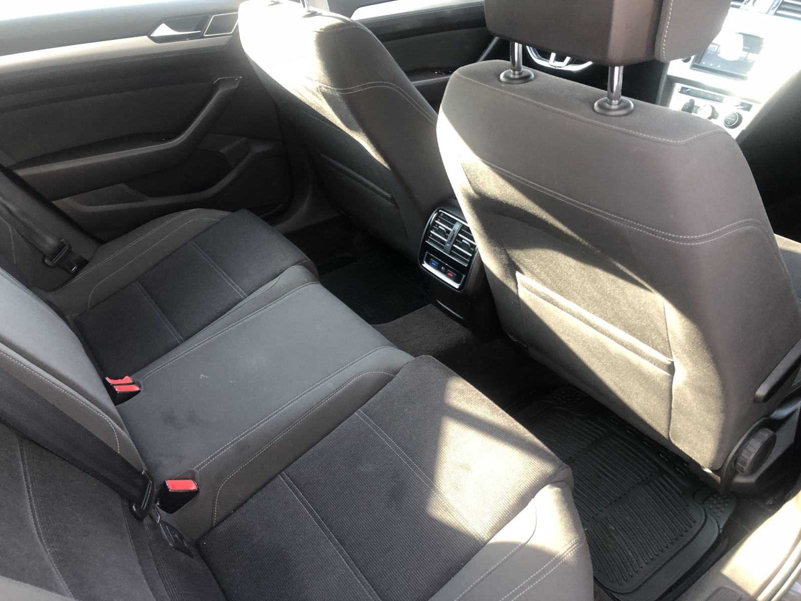 VOLKSWAGEN PASSAT VARIANT 1,6 TDI 120 DSG, fotografija 10