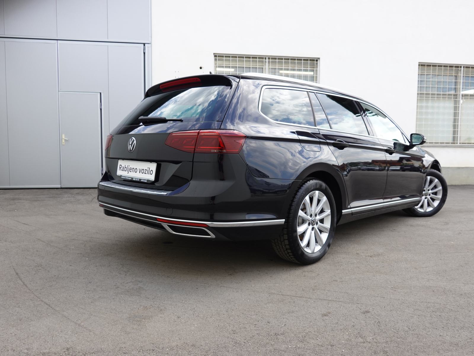 Volkswagen Passat Variant 2.0 TDI BMT Elegance DSG+MATRIX+KLJUKA+ELEK., fotografija 3