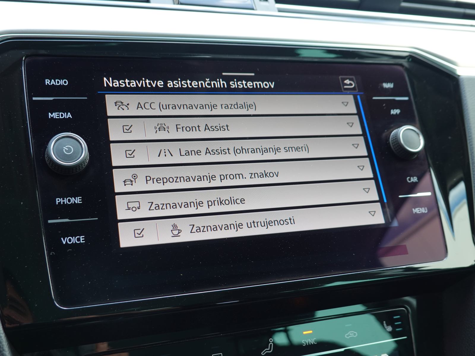 Volkswagen Passat Variant 2.0 TDI BMT Elegance DSG+MATRIX+KLJUKA+ELEK., fotografija 16