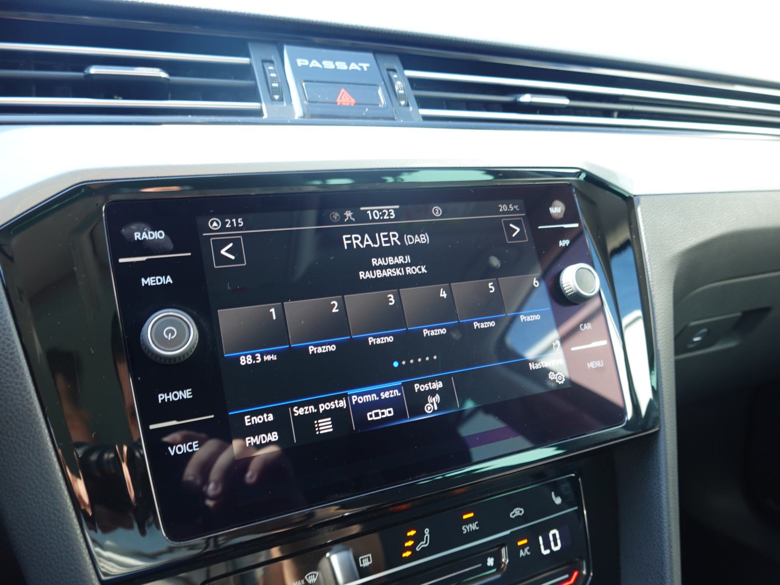 Volkswagen Passat Variant 2.0 TDI BMT SCR DSG+LED+NAVI+ACC+VL.KLJUKA, fotografija 18