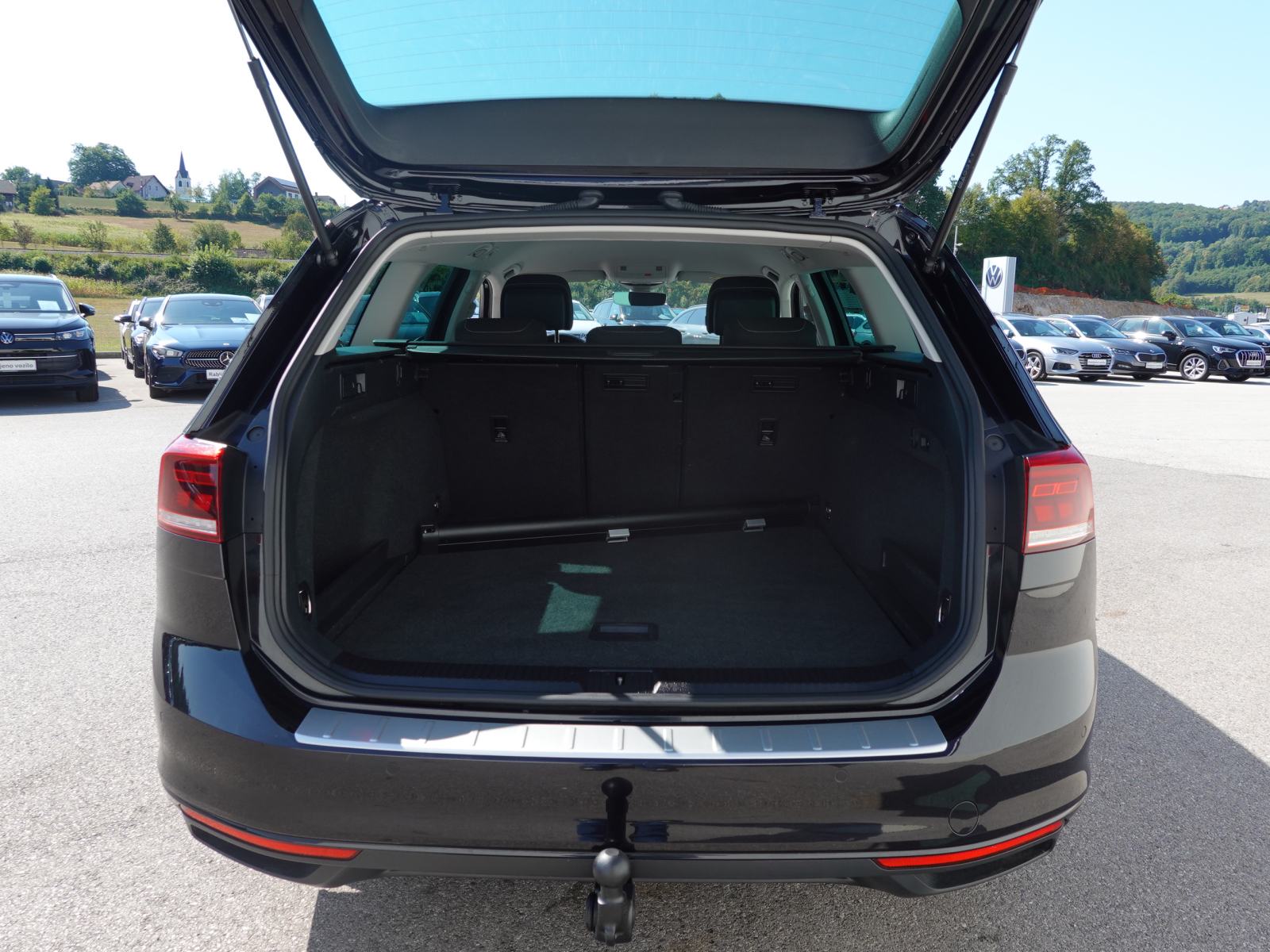 Volkswagen Passat Variant 2.0 TDI BMT SCR DSG+LED+NAVI+ACC+VL.KLJUKA, fotografija 19